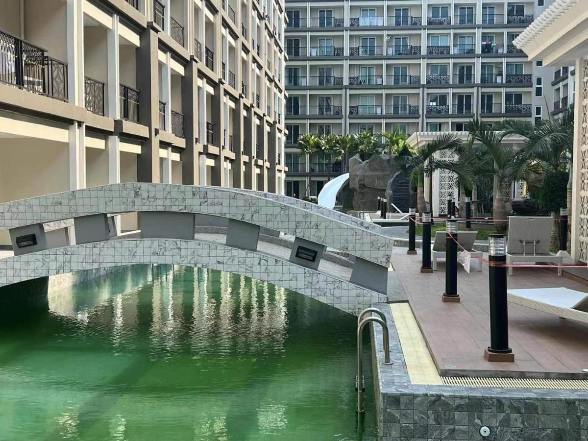 Pretty Pool View一楼泳池景观房 Apartment *