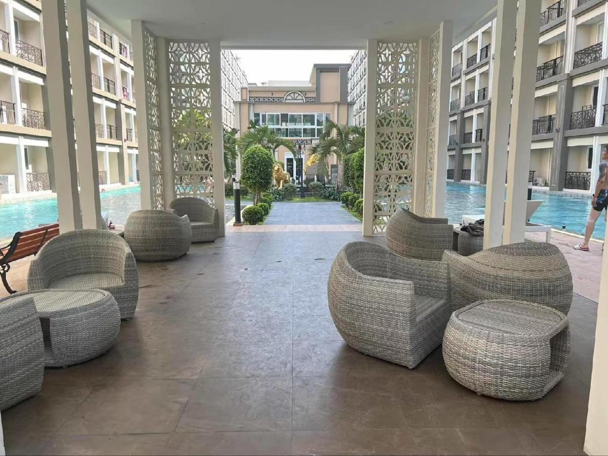 Apartment Pretty Pool View一楼泳池景观房